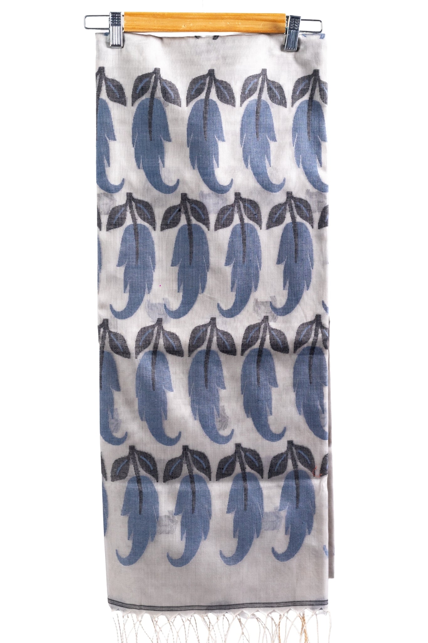 Bengali Muslin Jamdani Saree with Resham Embroidery (Off-White/Gray)