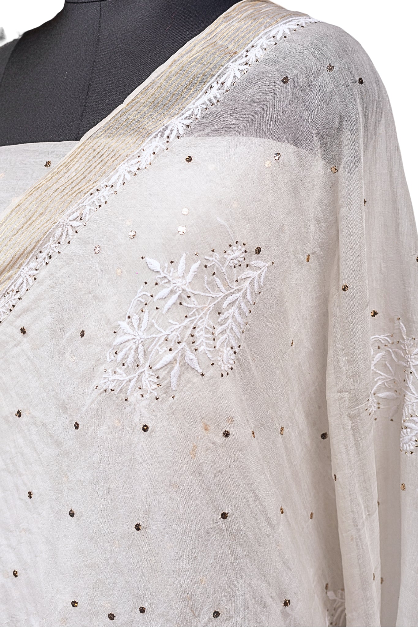 Mul Chikankari Saree with Mukaish Work (Dyeable, Off-White)