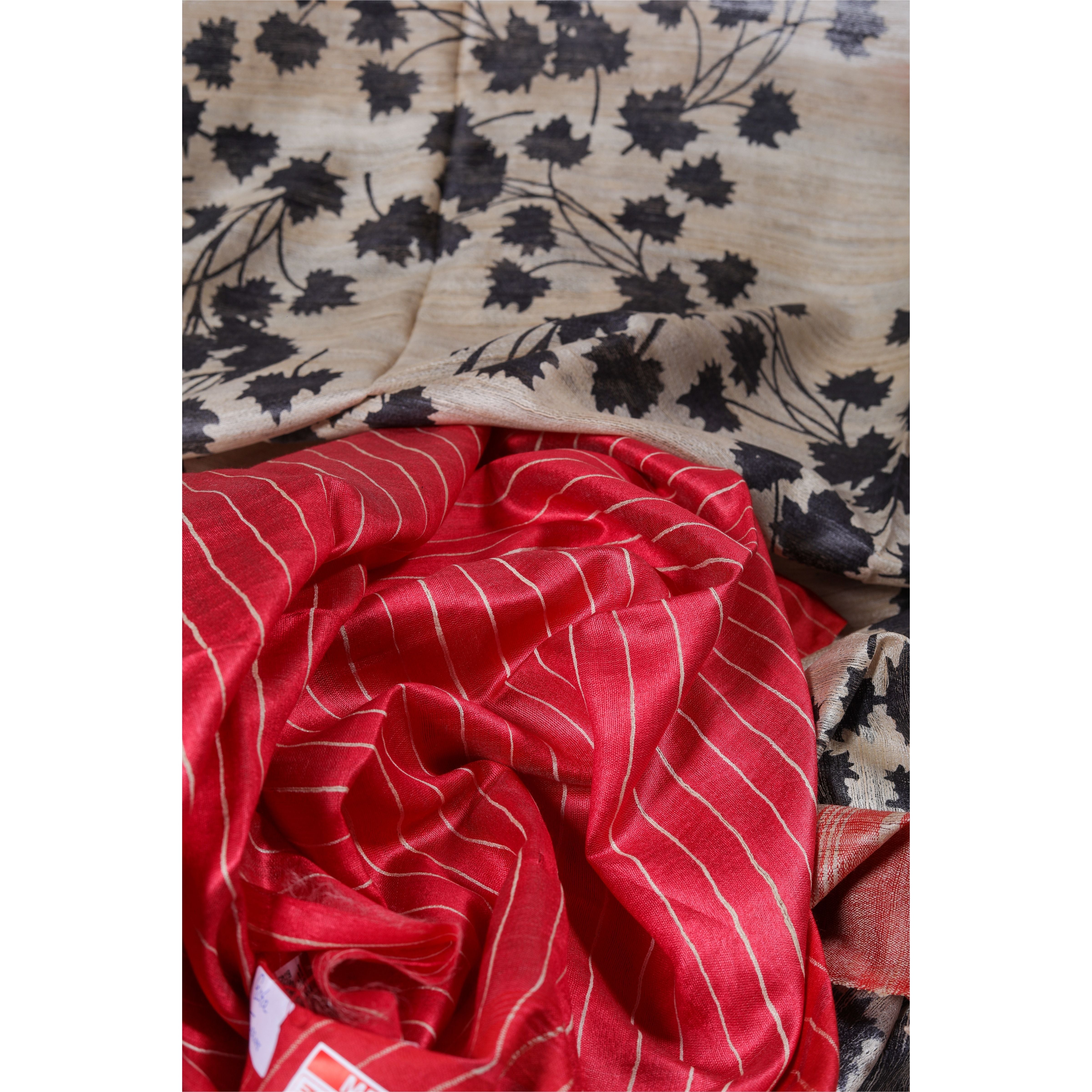 Bengali Handloom Gicha Tussar Silk Saree (Soft Beige/Red)