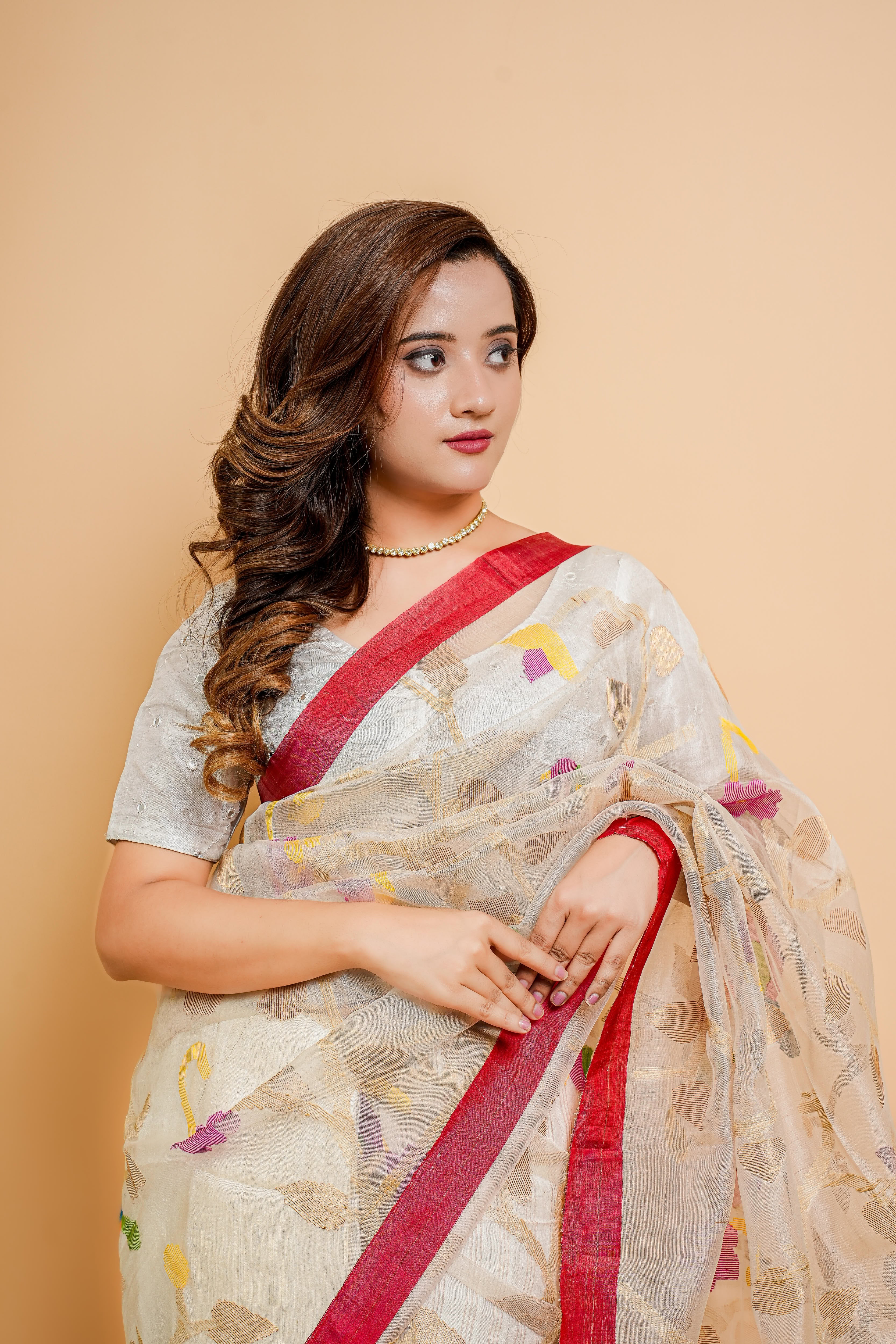 Off-White Handloom Bengali Matka Muslin Silk Saree with Red Border
