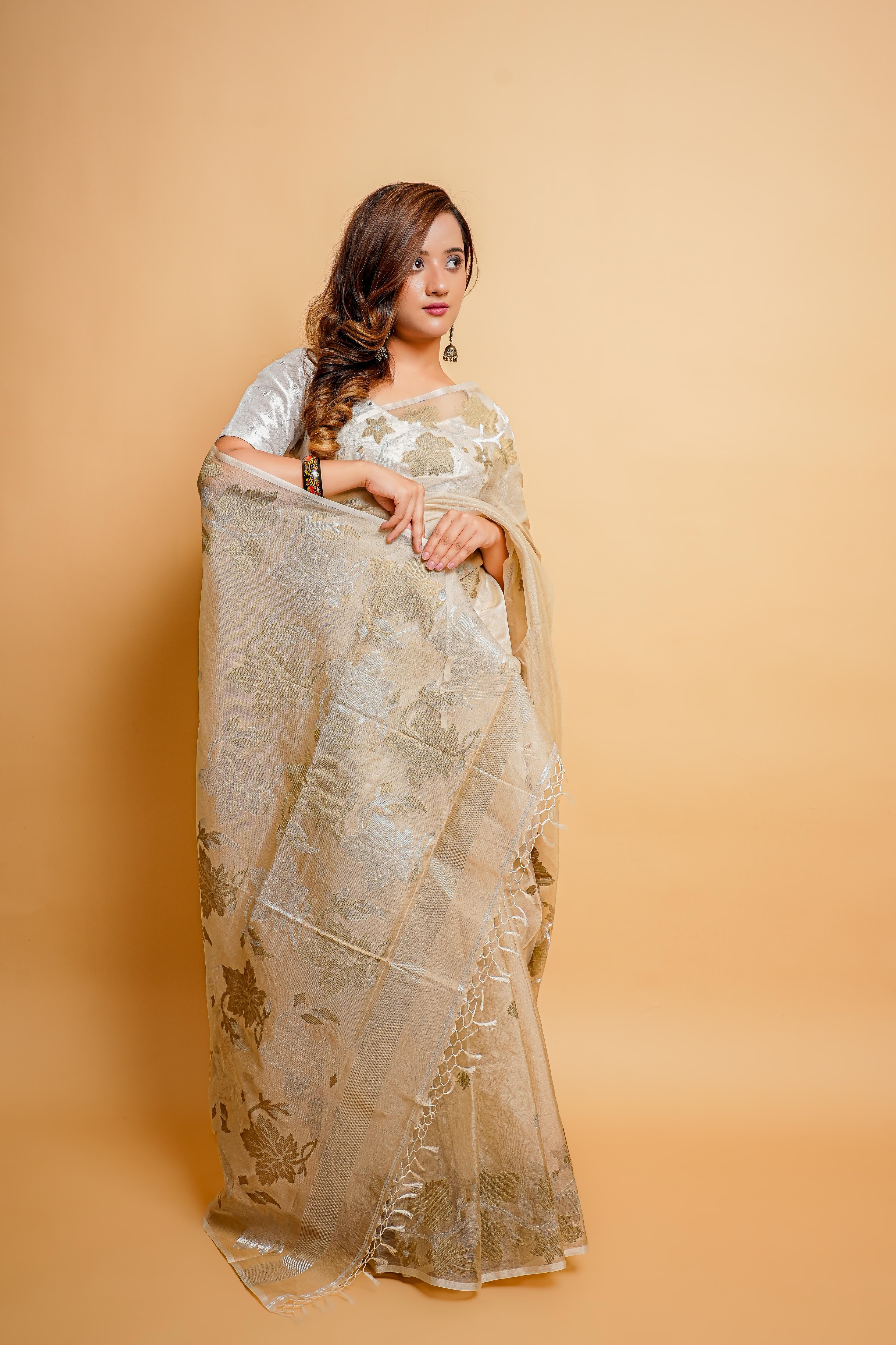 Bengali Muslin Jamdani Saree (Beige)