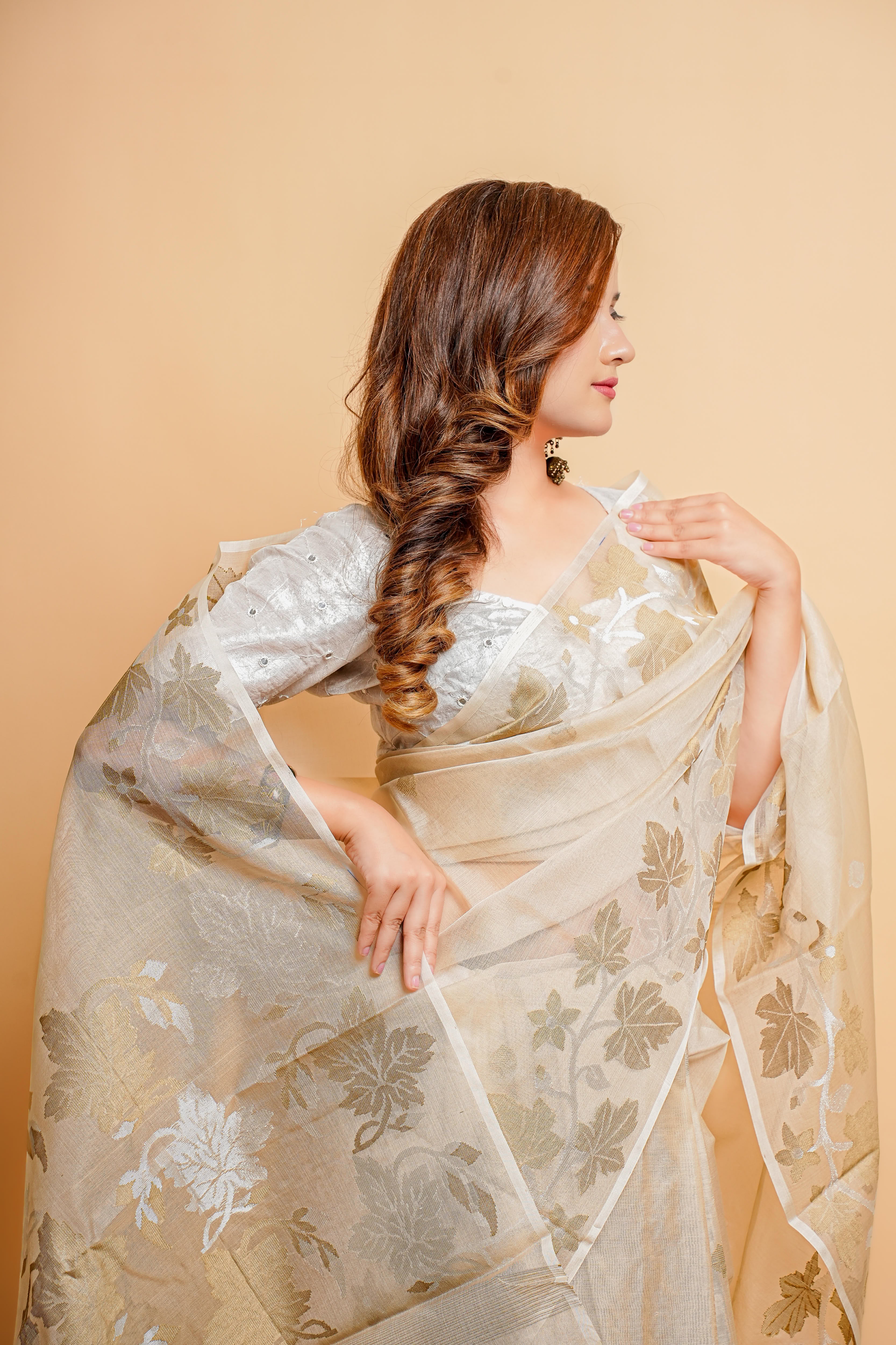 Bengali Muslin Jamdani Saree (Beige)