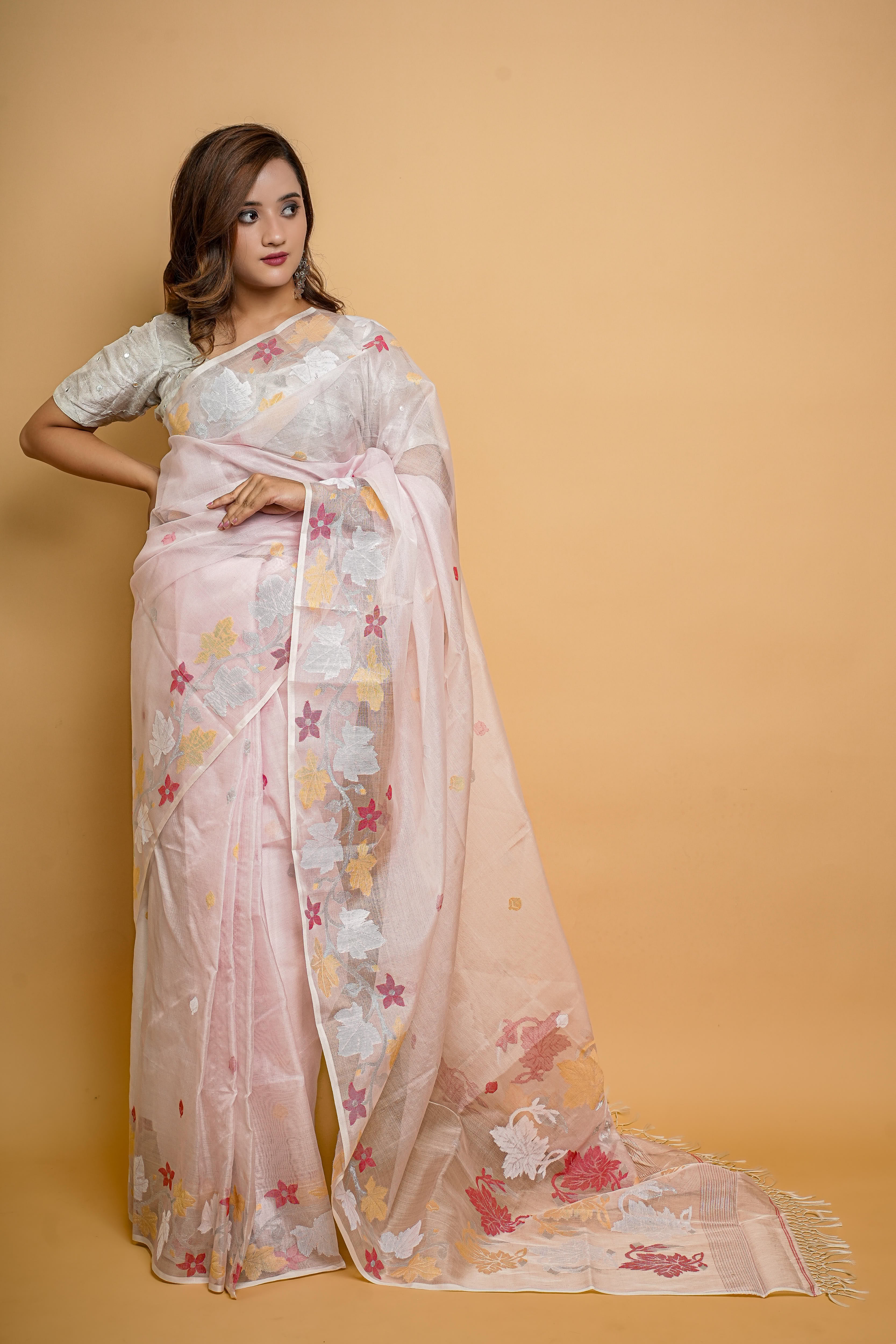 Light Pink Bengali Jamdani Muslin Saree with Floral Motifs