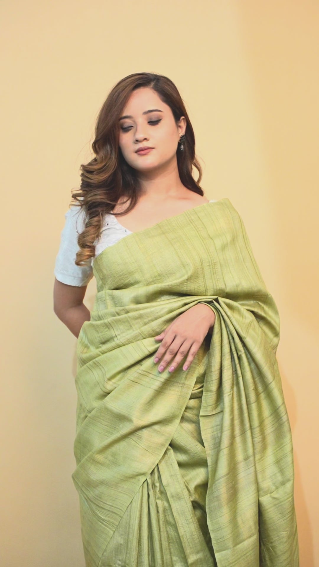 Bengali Handloom Tussar Silk Saree (Bottle Green)