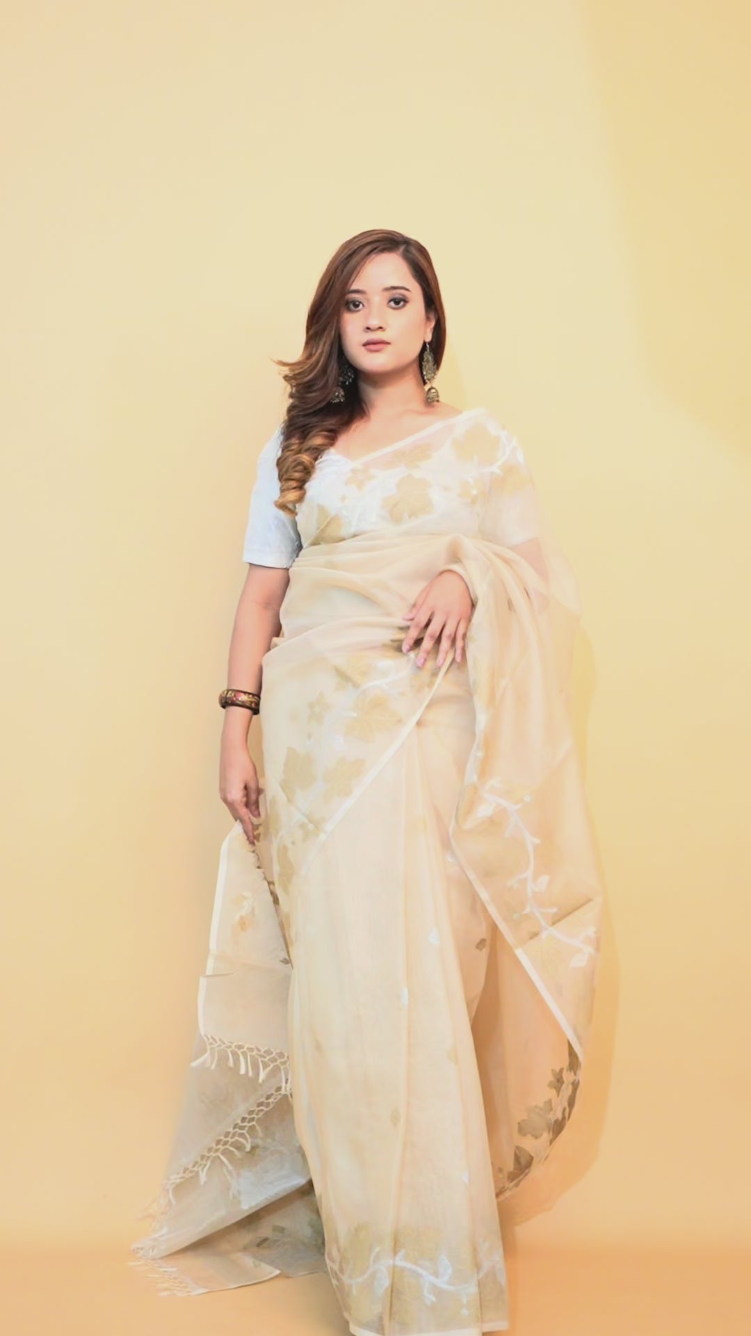 Bengali Muslin Jamdani Saree (Beige)